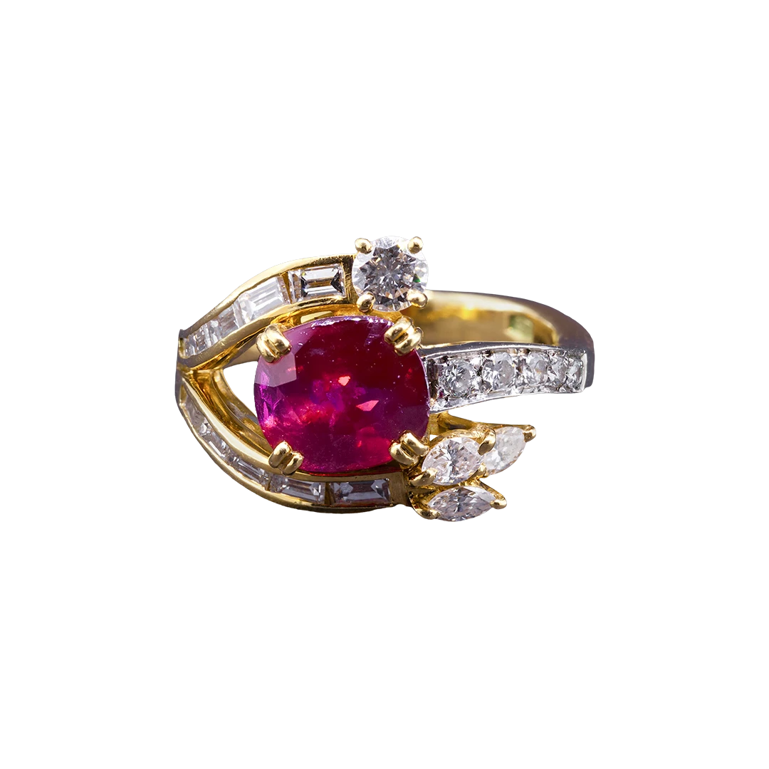 Gold ring with ruby and diamonds, Italy, Alessandria, 1940s.