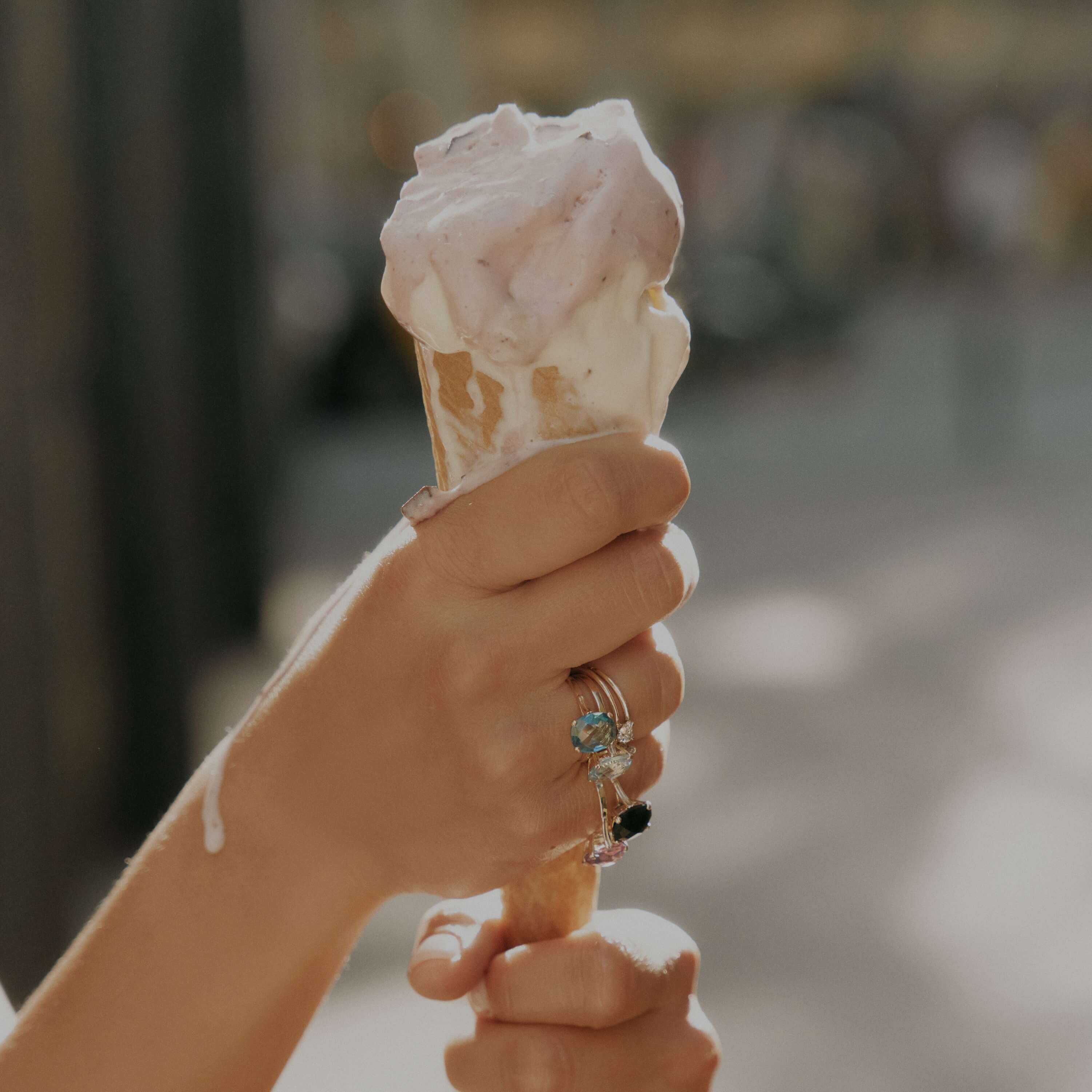 Złoty pierścionek Dolce Vita Mini z topazem Sky Blue