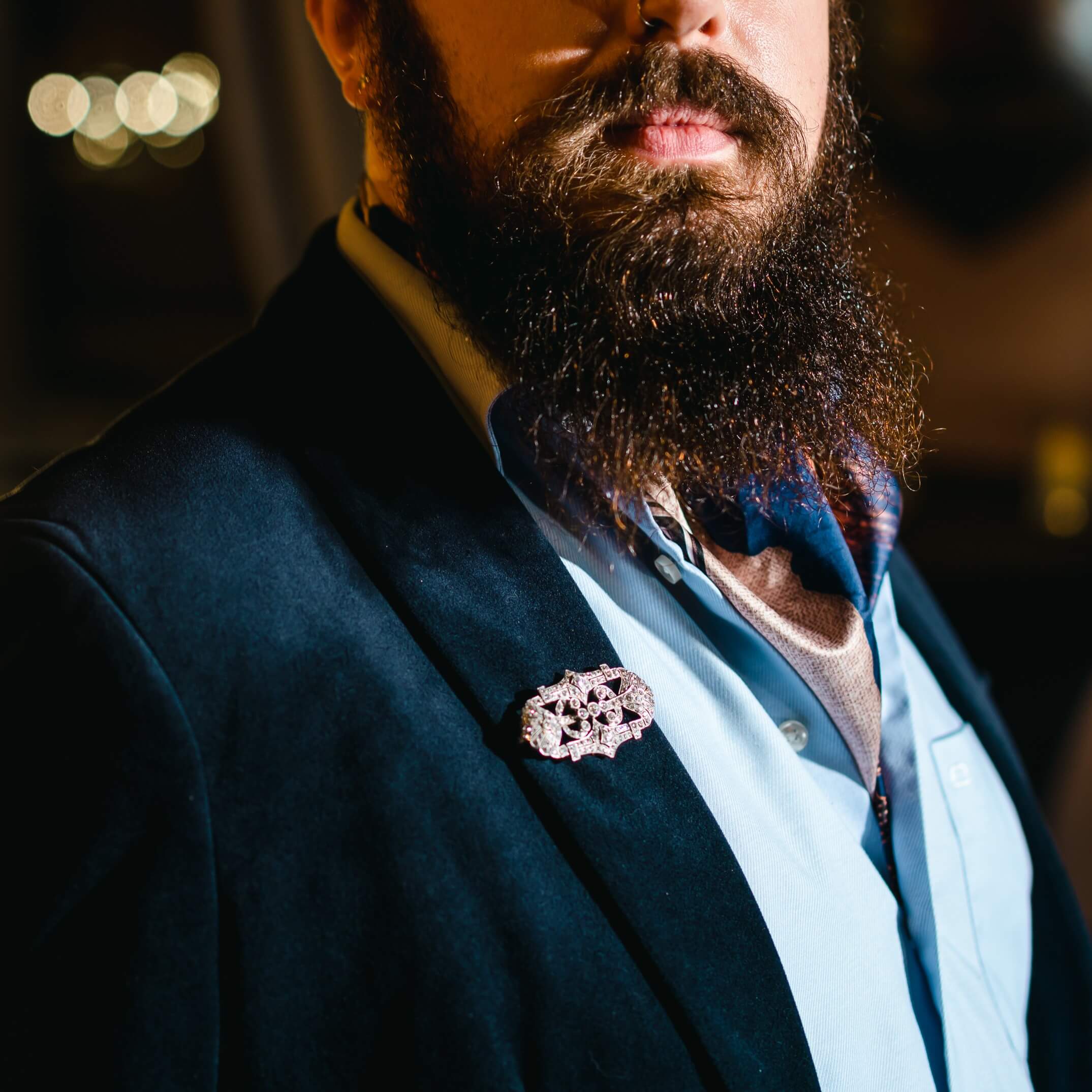 Art Deco platinum brooch with 6.30 ct diamonds