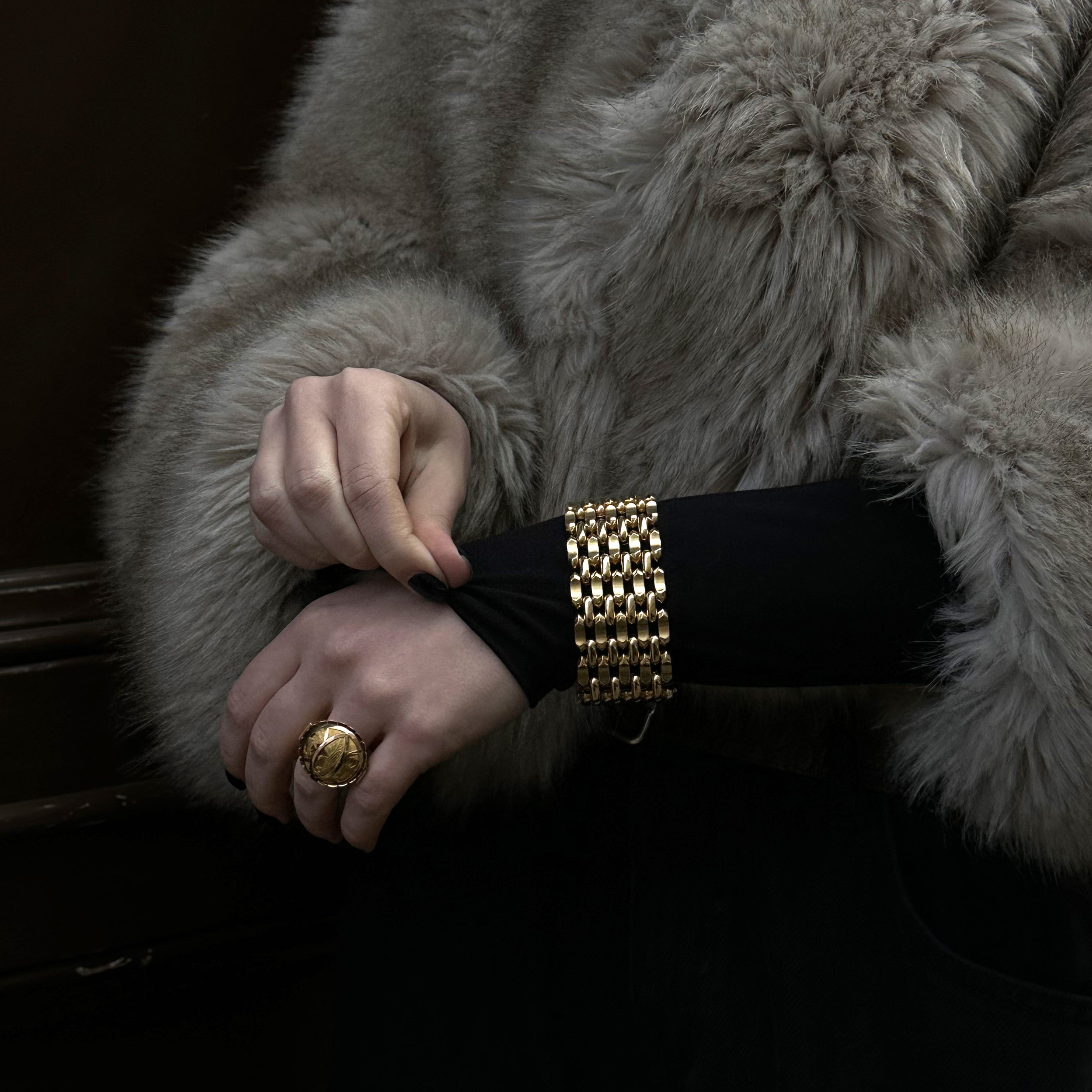 Gold wide modular Vintage bracelet, Italy