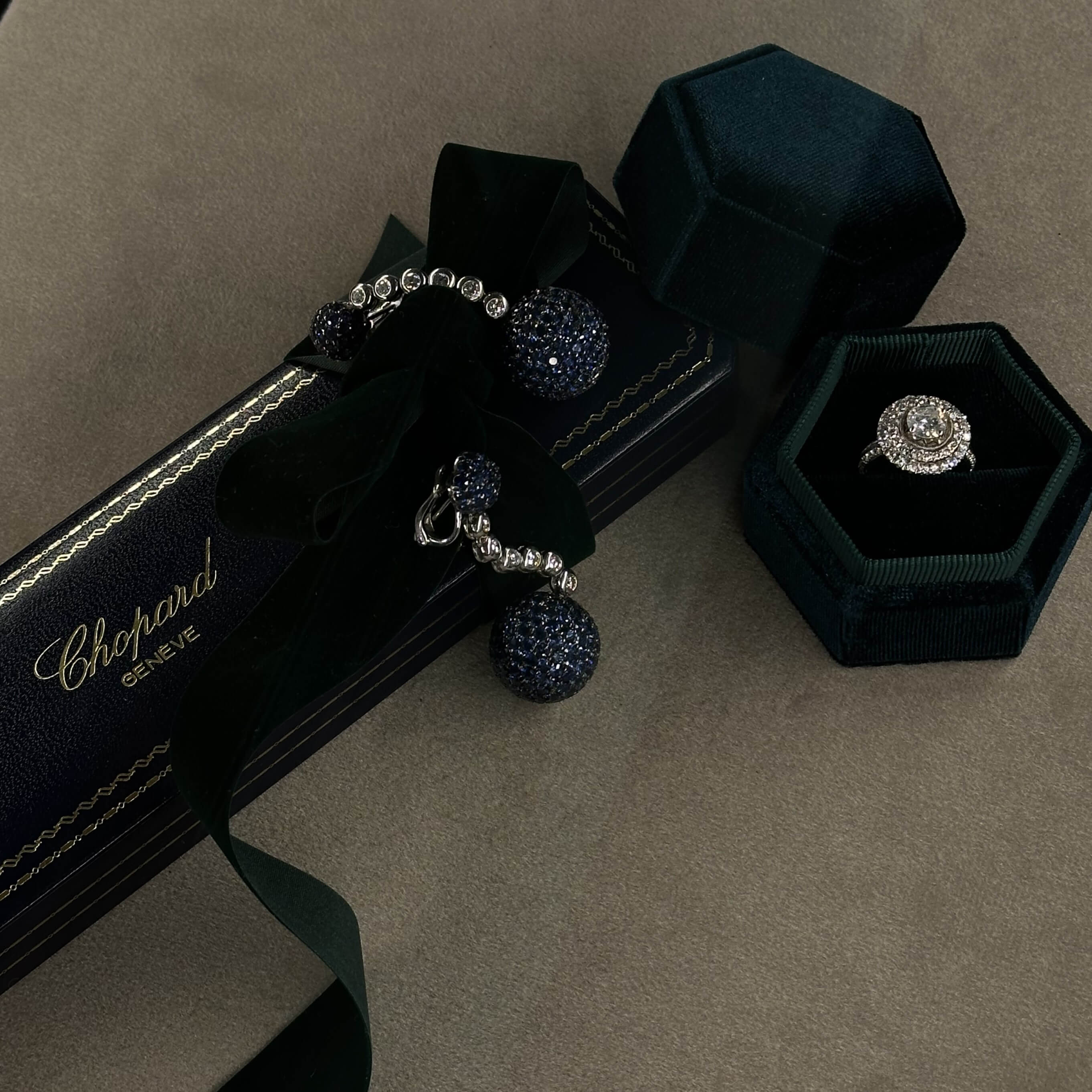 Gold ring with diamonds approx. 3 ct and double halo, Vintage