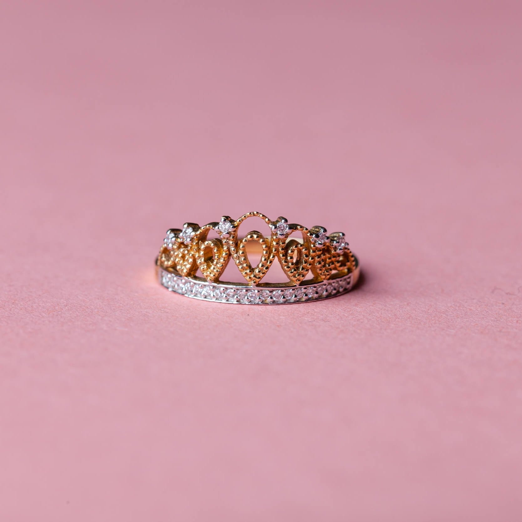 The Crown II gold ring with diamonds