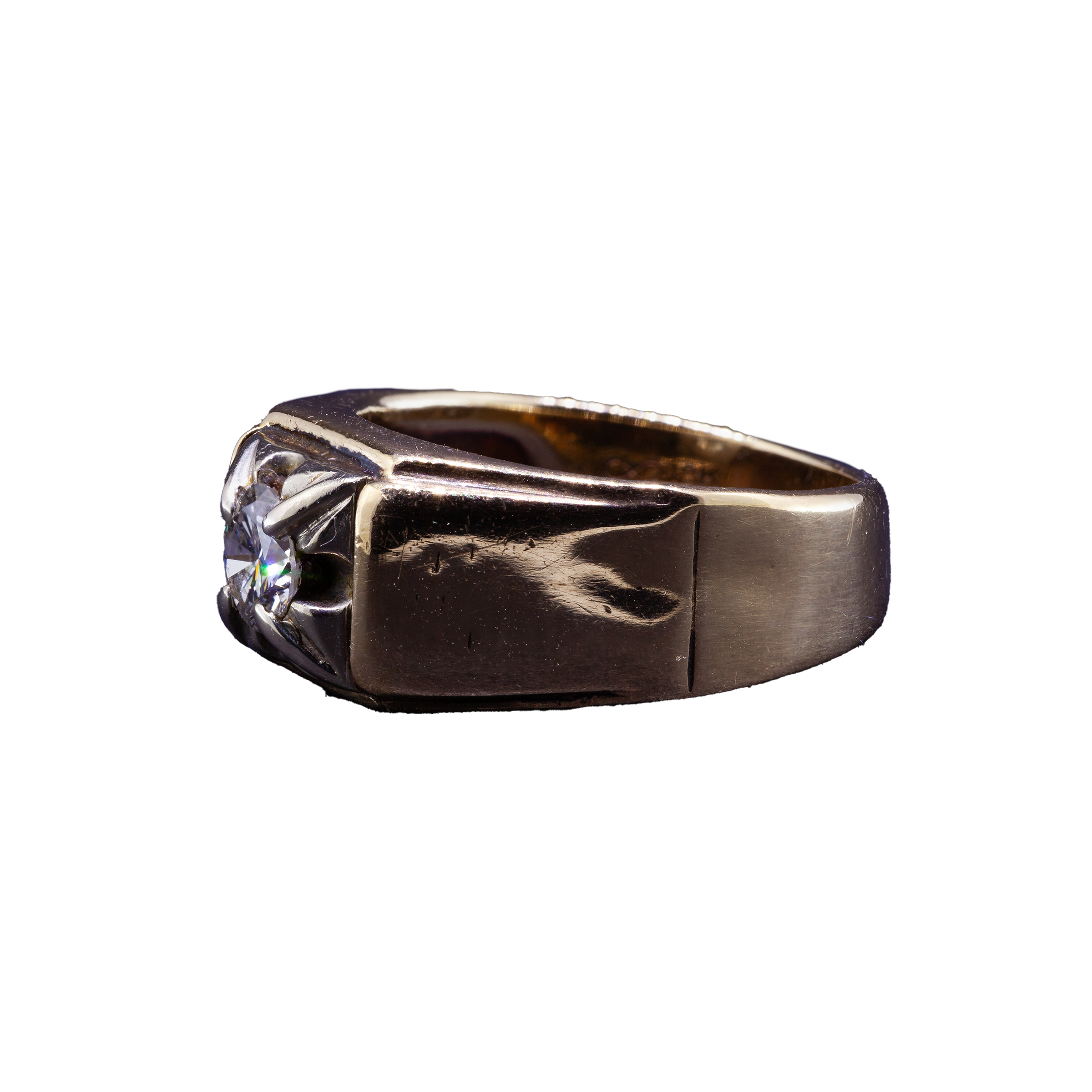 Gold signet ring with 0.50 ct diamond