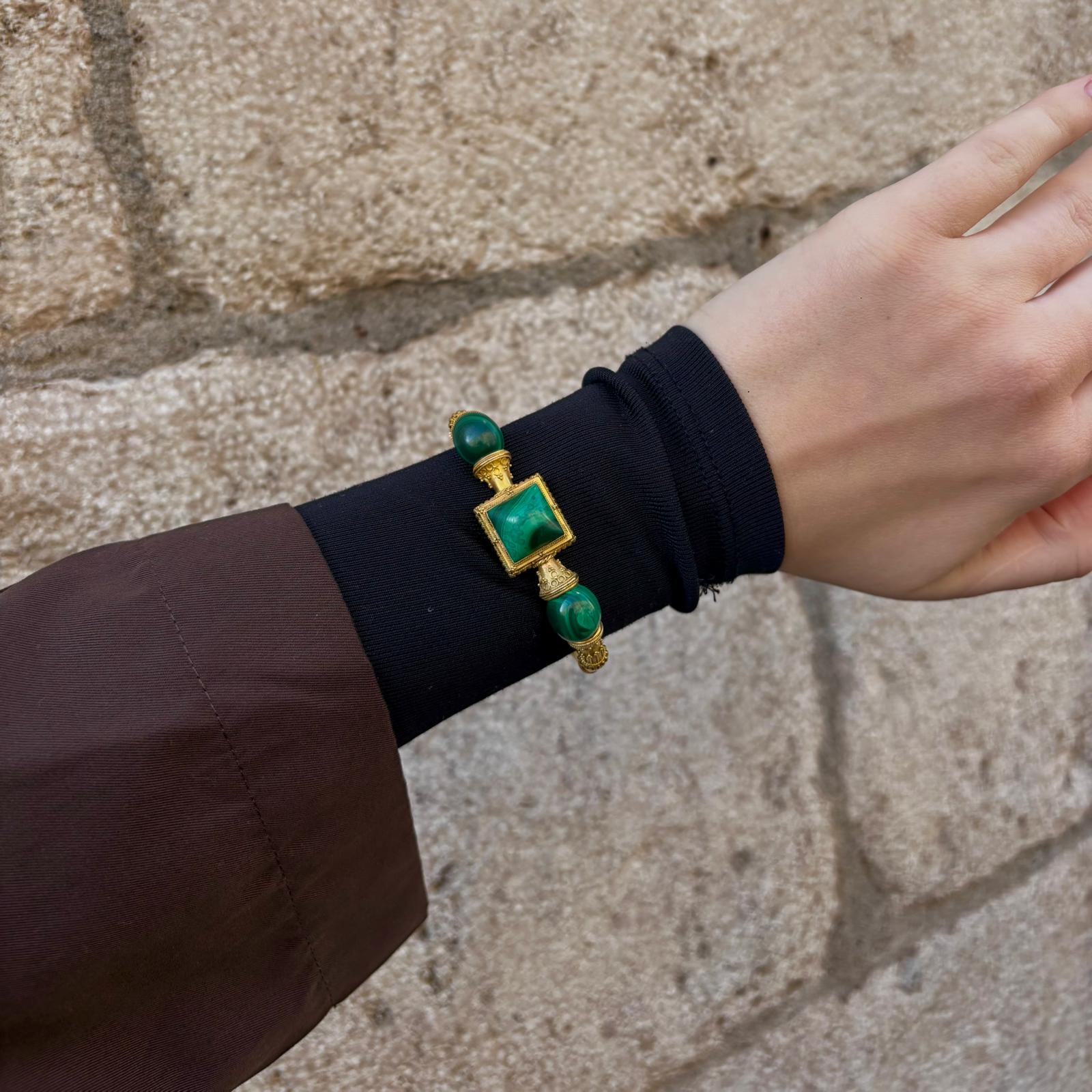 Imperial Russia, 19th-century gold bracelet with malachites, oriental style
