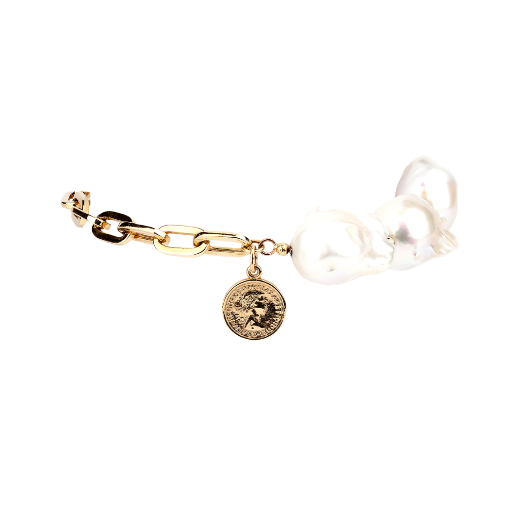 Gold bracelet with Baroque comet pearls Seafood