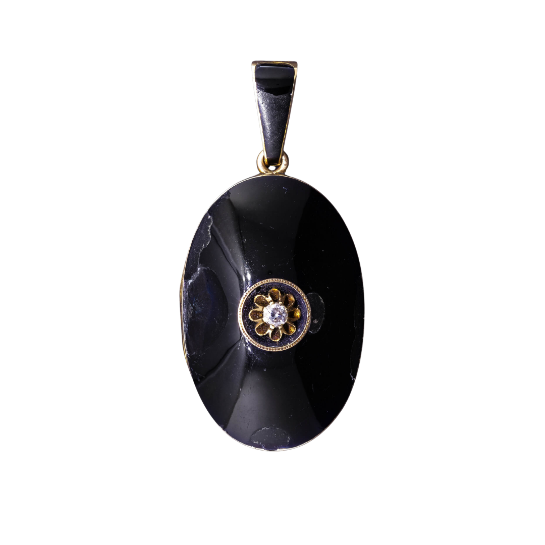 Gold enamel locket with a diamond, 1st half of the 20th century