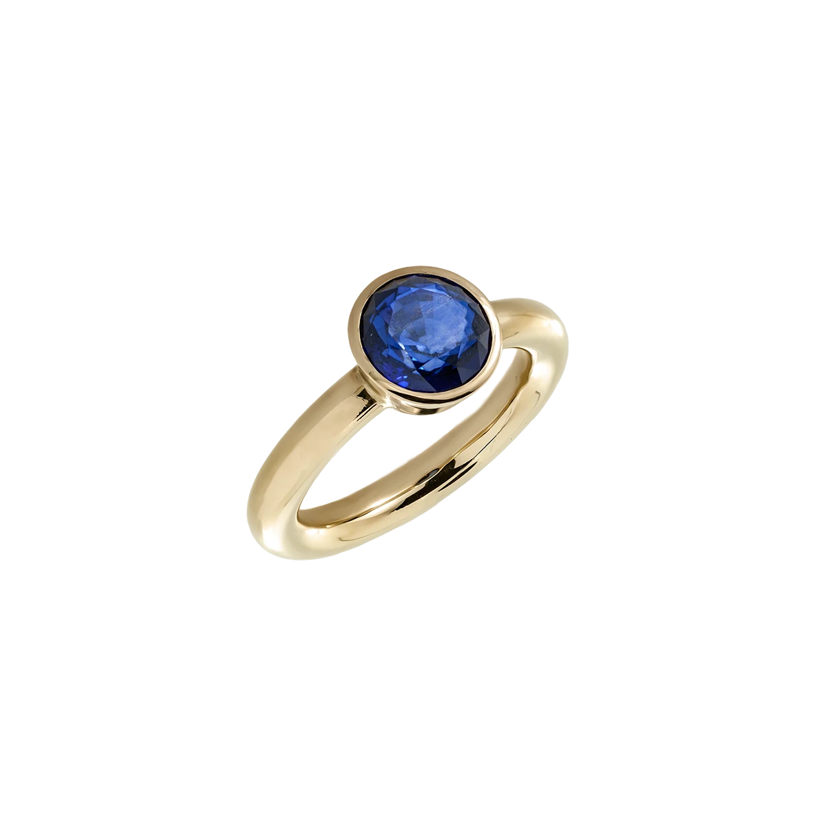 Gold ring with a 3 ct sapphire and a massive shank