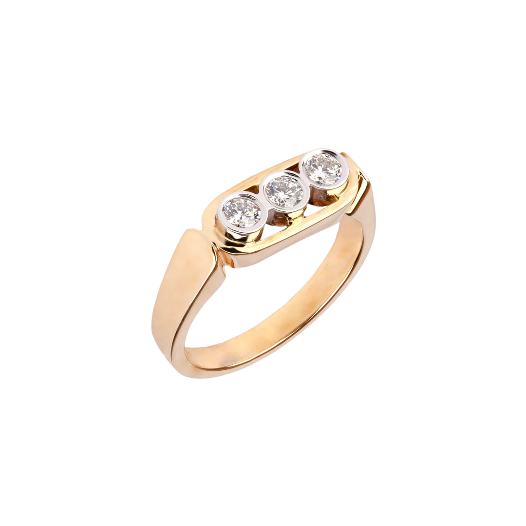 Modern Retro Gold Ring with Three Brilliant-Cut Diamonds
