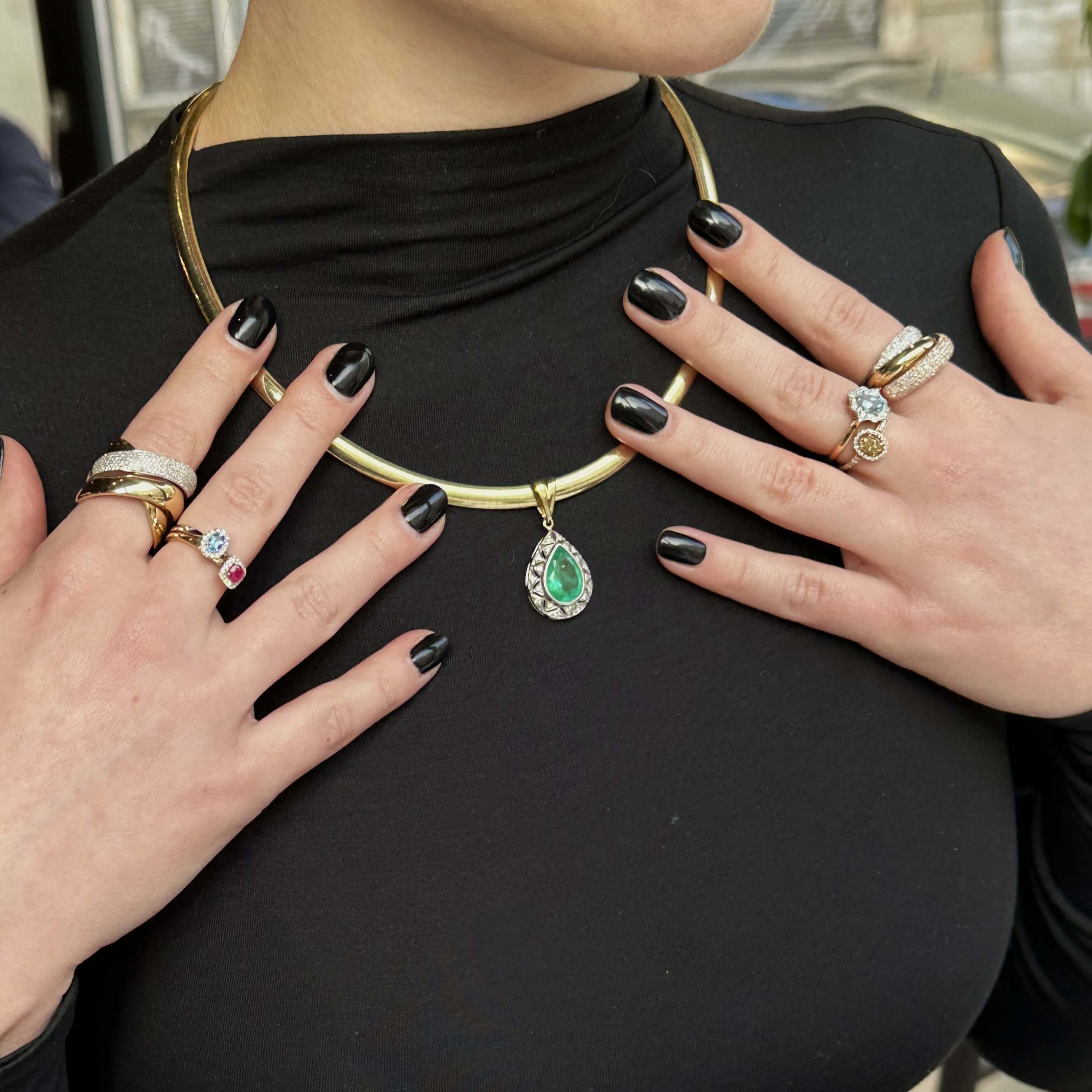 Art Deco gold pendant with diamonds and a 6 ct emerald, Vintage