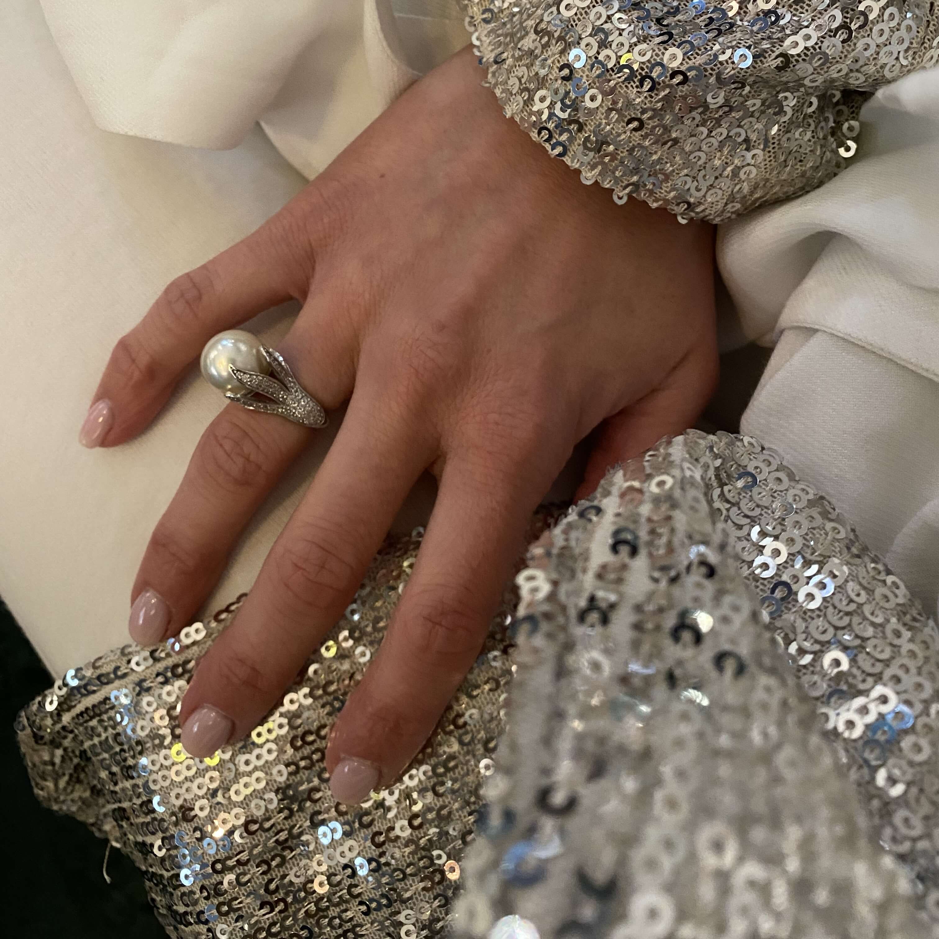 Złoty pierścionek Seafood z perłą słonowodną South Sea i brylantami