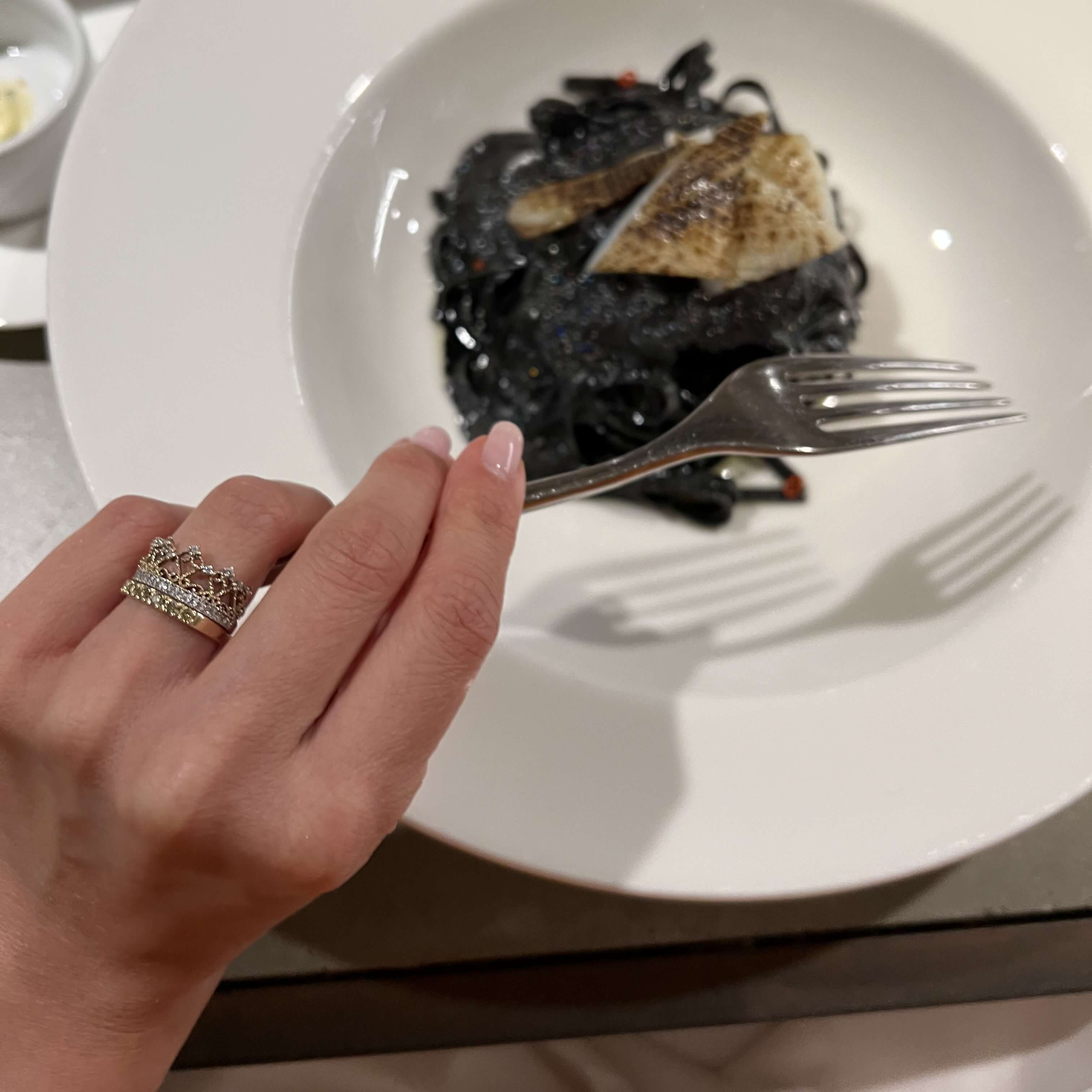 The Crown III gold ring with diamonds