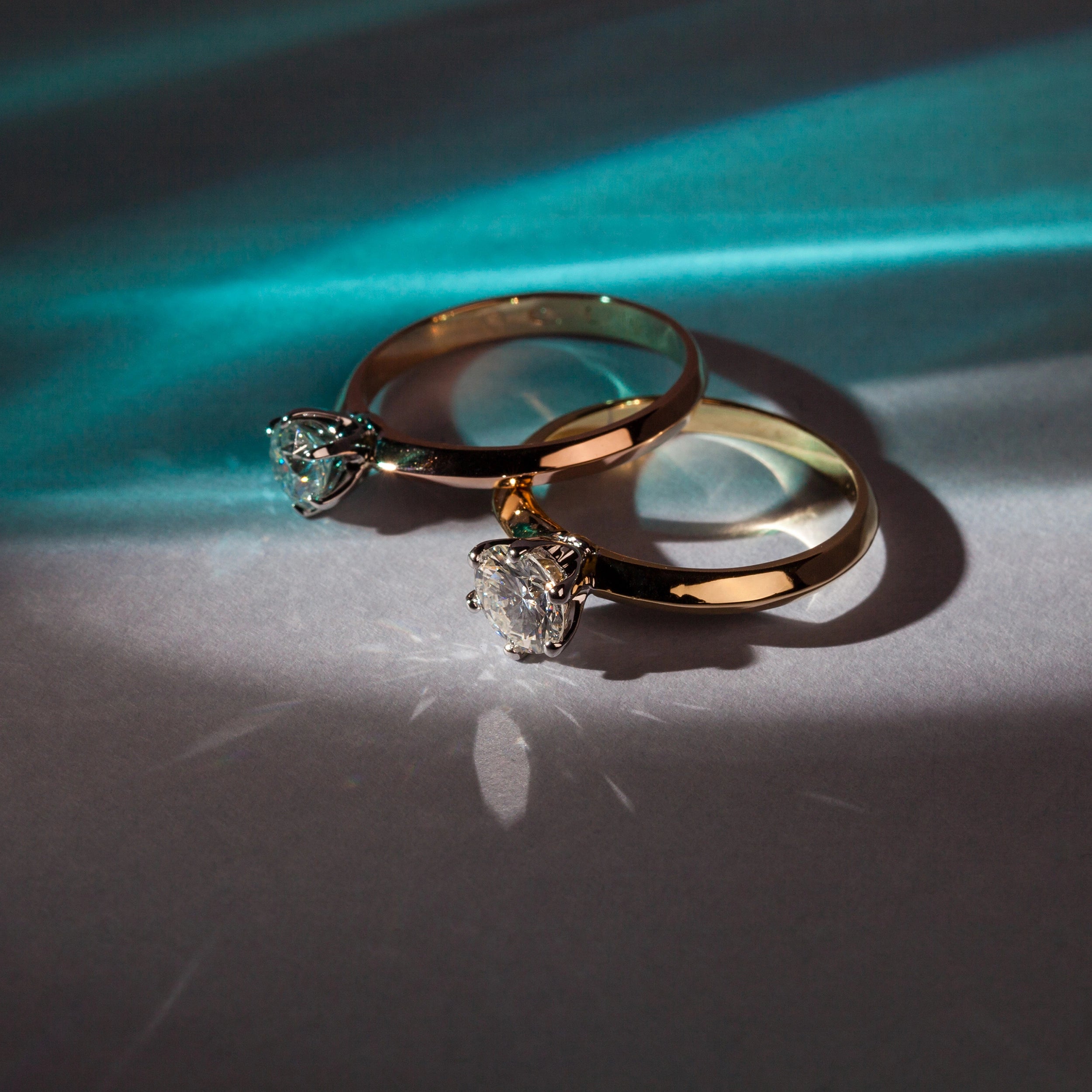Złoty pierścionek zaręczynowy Syncret Classy Ring z brylantem GIA
