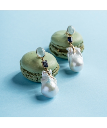 Gold stud earrings with big baroque fireball pearl, aquamarine and iolit - 3