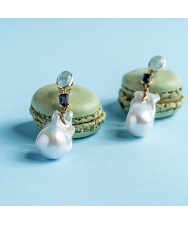 Gold stud earrings with big baroque fireball pearl, aquamarine and iolit - 4