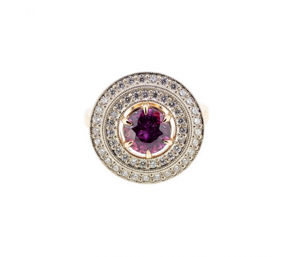 Gold ring with pink sapphire and diamonds - 1