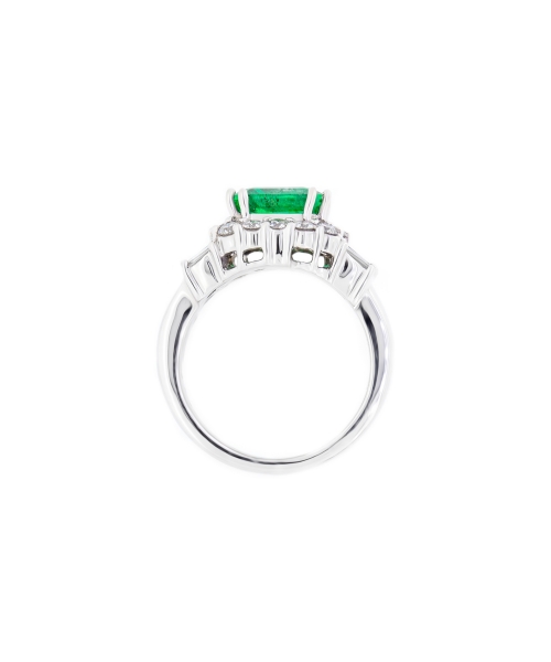 Gold ring with emerald and diamonds - 3