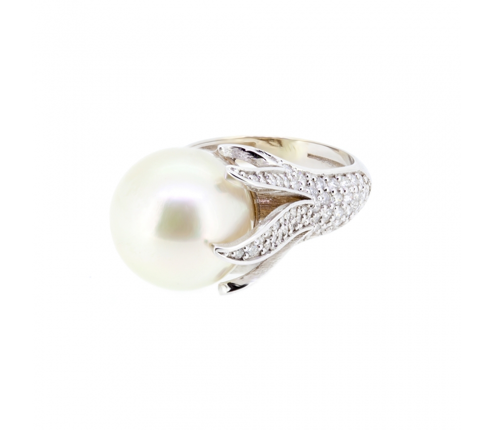 Gold ring with South Sea pearl and diamonds - 1