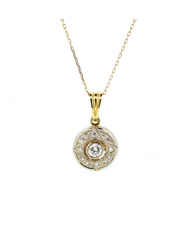 Gold retro style round pendant - 1