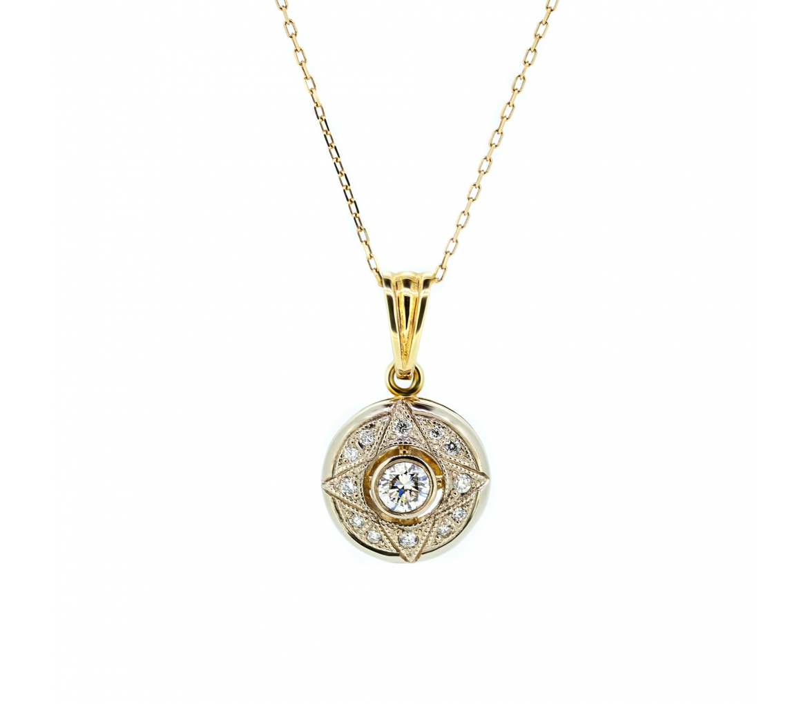 Gold retro style round pendant - 1