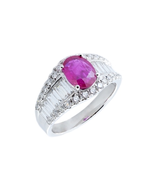 Gold ring with oval cut ruby and diamonds - 3