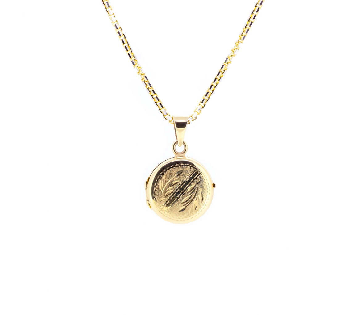 Gold round decorative locket for pictures - 1