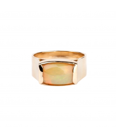 Gold signet ring with Ethiopian opal - 1