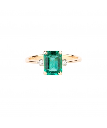 Gold ring with emerald and diamonds - 1