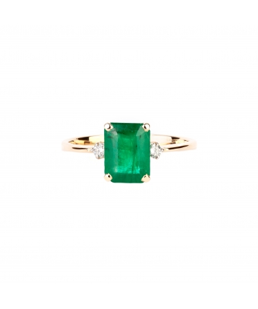 Gold ring with emerald and diamonds - 1