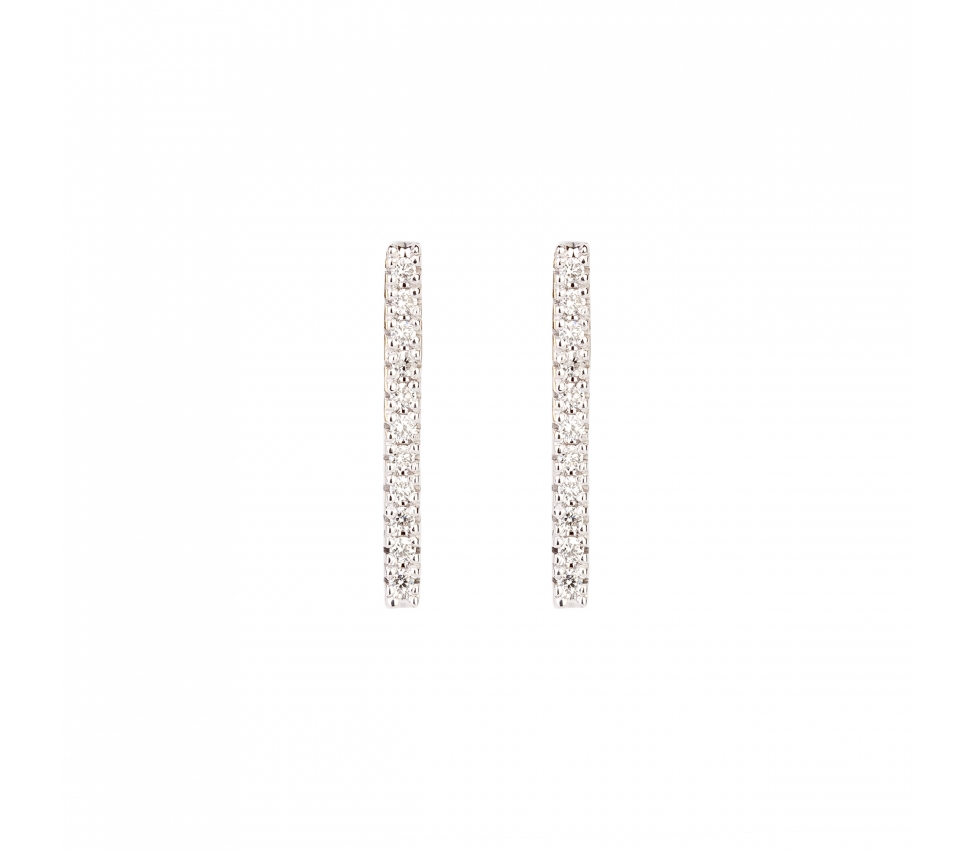 Gold Minimal stud earrings with diamonds - 1