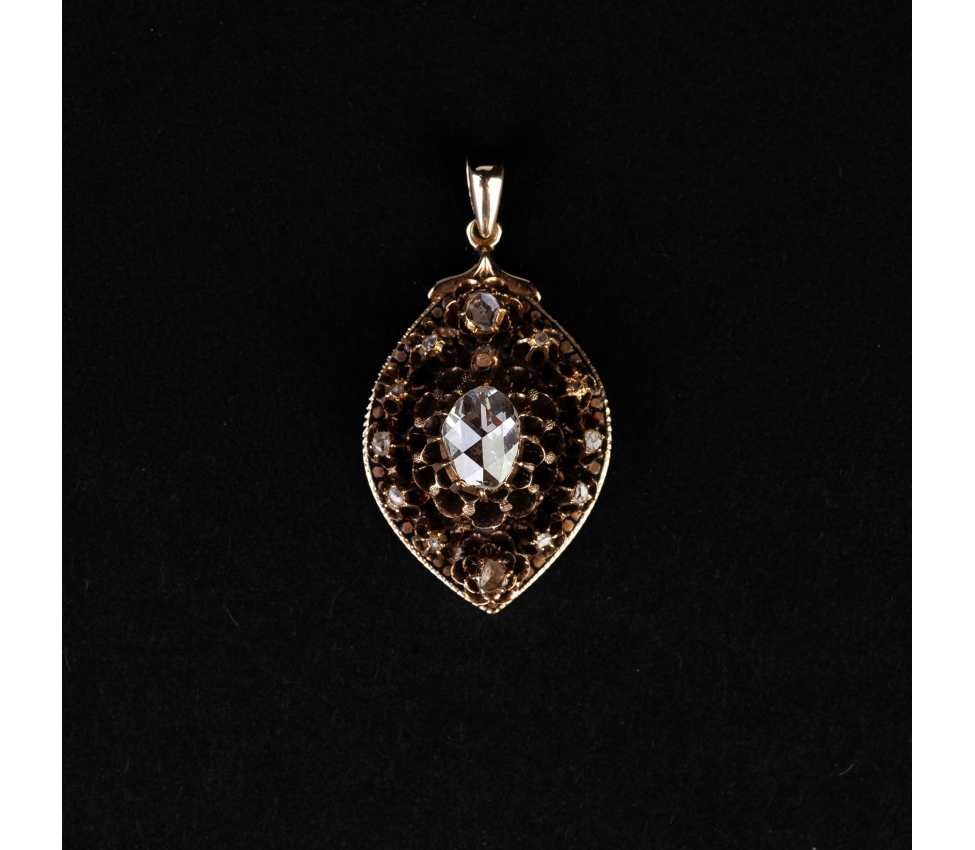 Antique gold pendant with rose cut diamond - 1