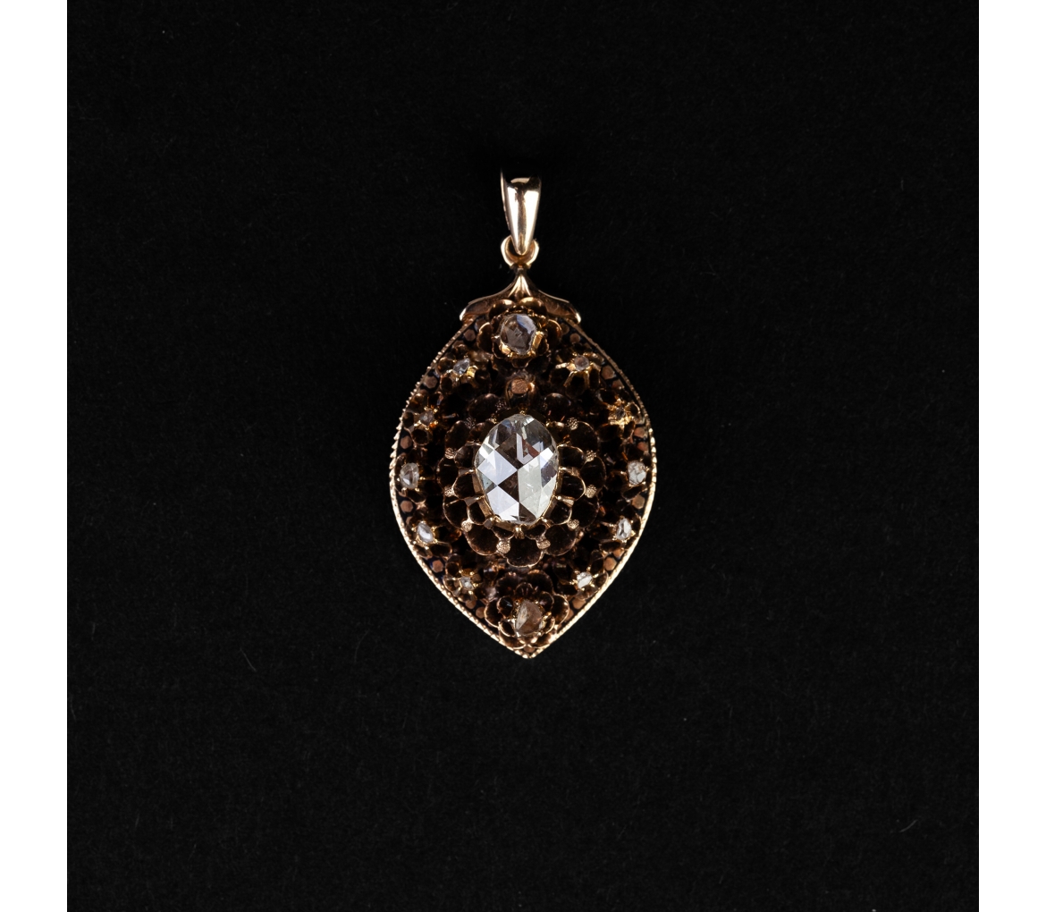 Antique gold pendant with rose cut diamond - 1