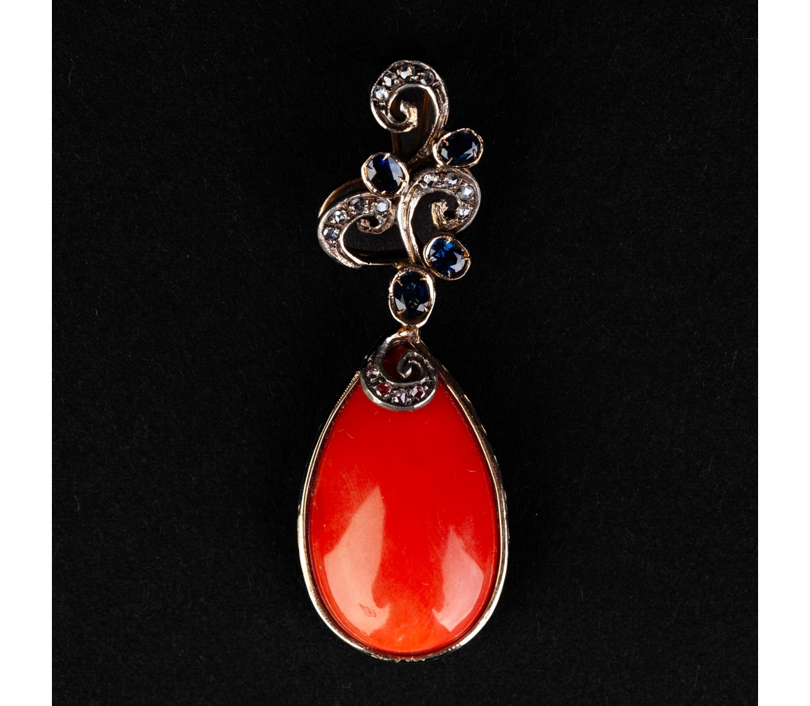 Gold vintage pendant with coral sapphires and diamonds - 1