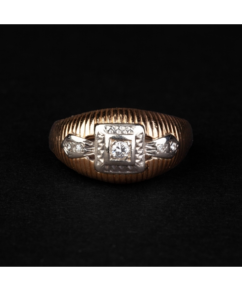 Gold vintage signet ring with diamonds - 1