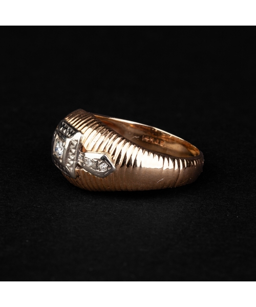 Gold vintage signet ring with diamonds - 2