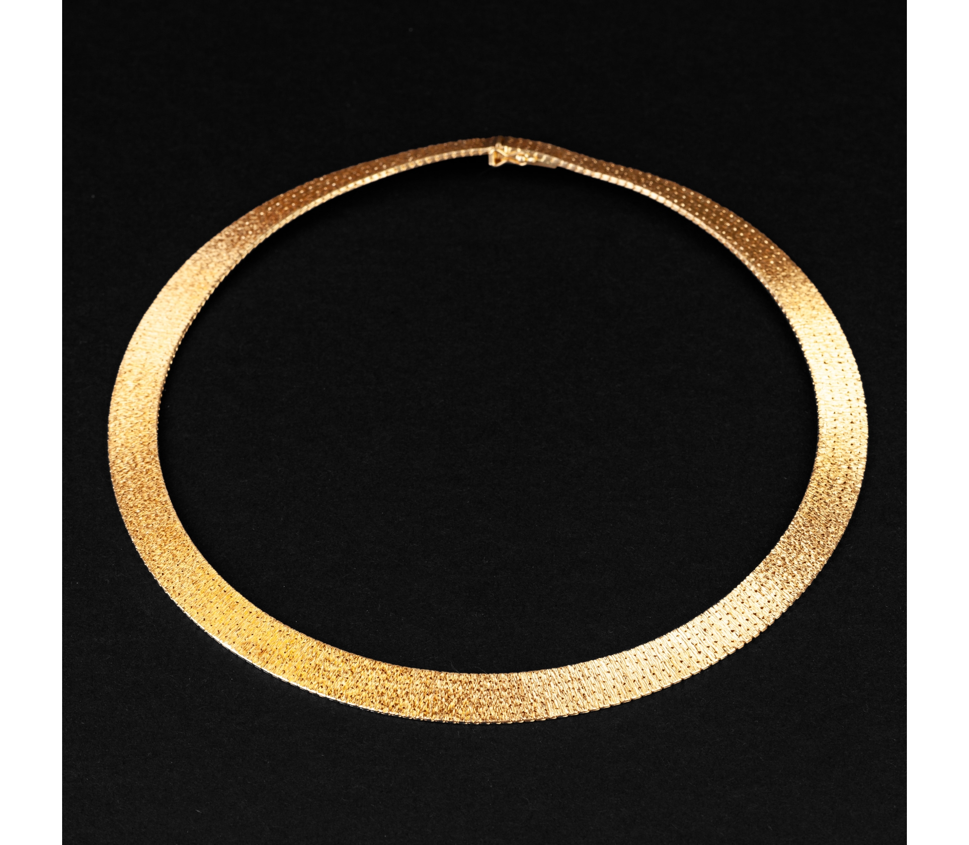 Gold rigid vintage necklace - 1 Gold rigid vintage necklace - 1