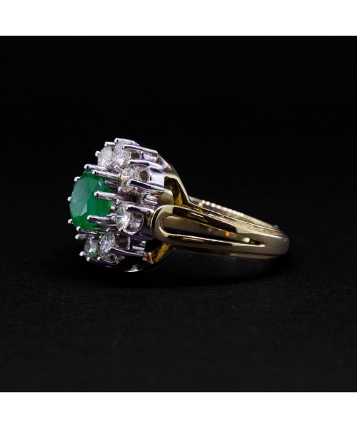 Gold vintage ring with diamonds and emerald - 1