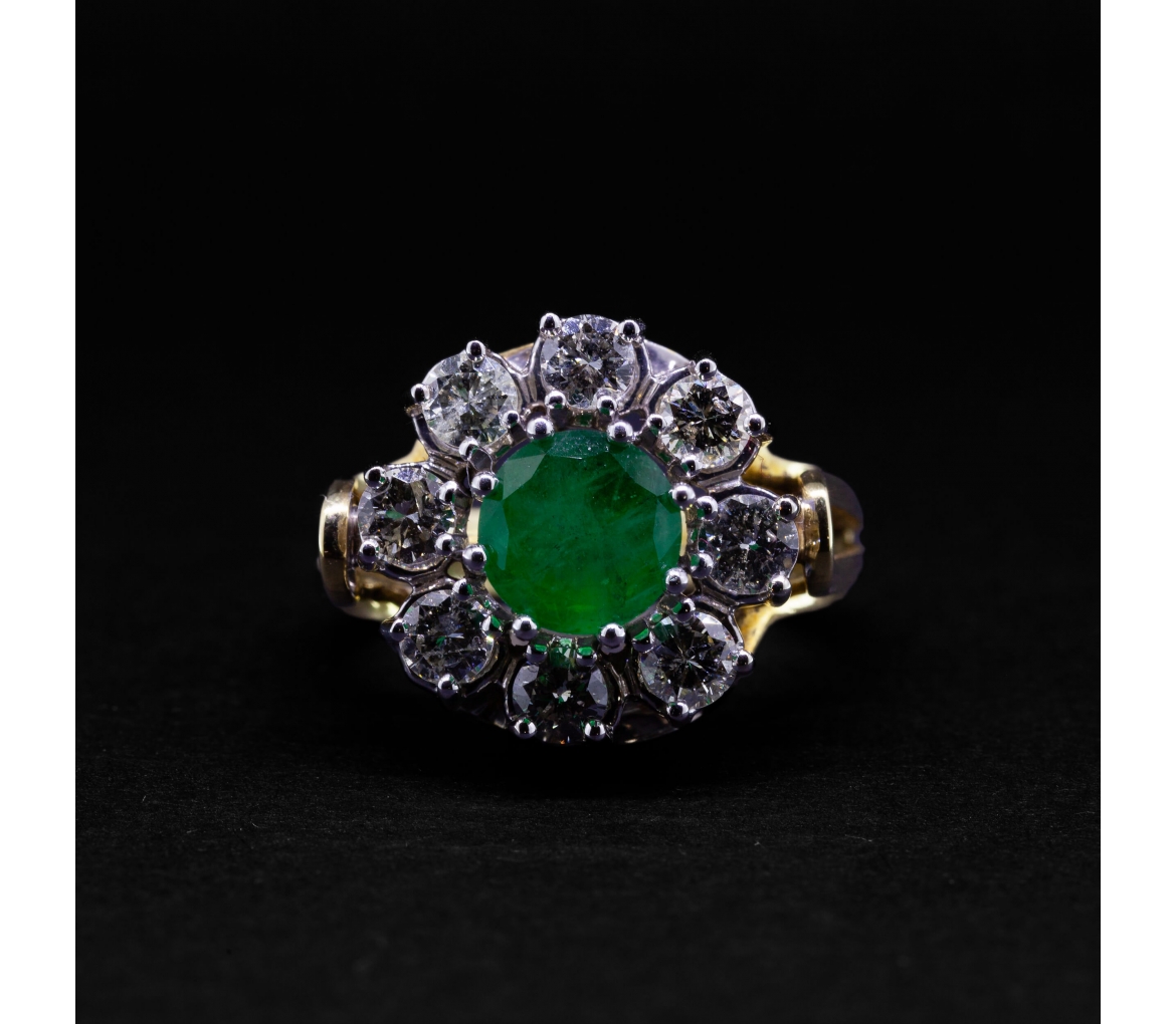 Gold vintage ring with diamonds and emerald - 2