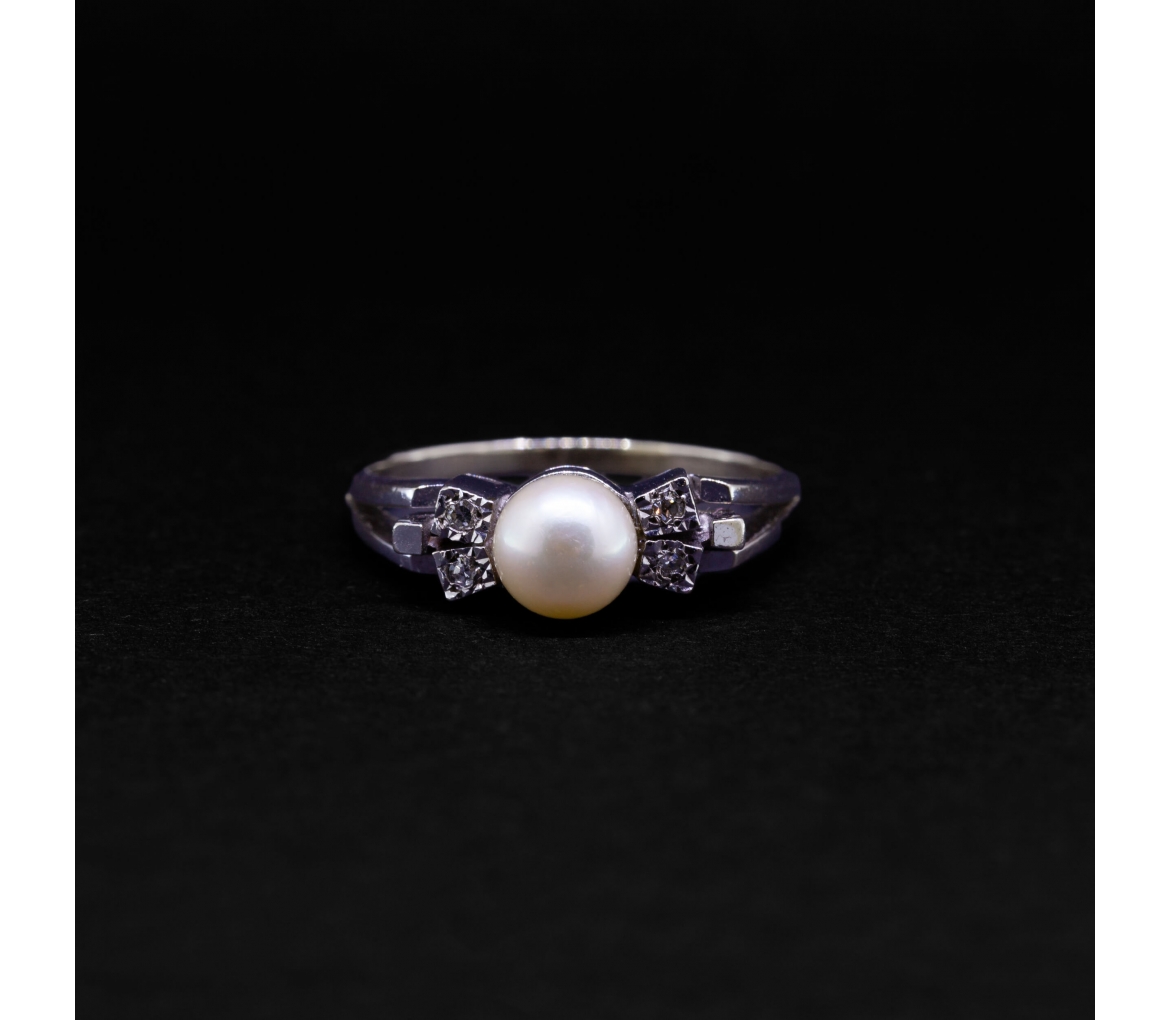 Gold ring with pearl and diamonds, vintage - 1