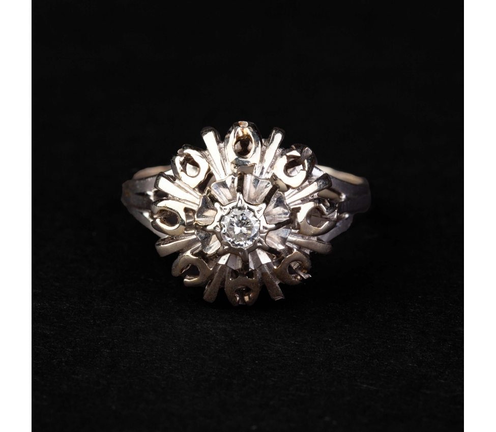 Antique gold ring with diamond - 1