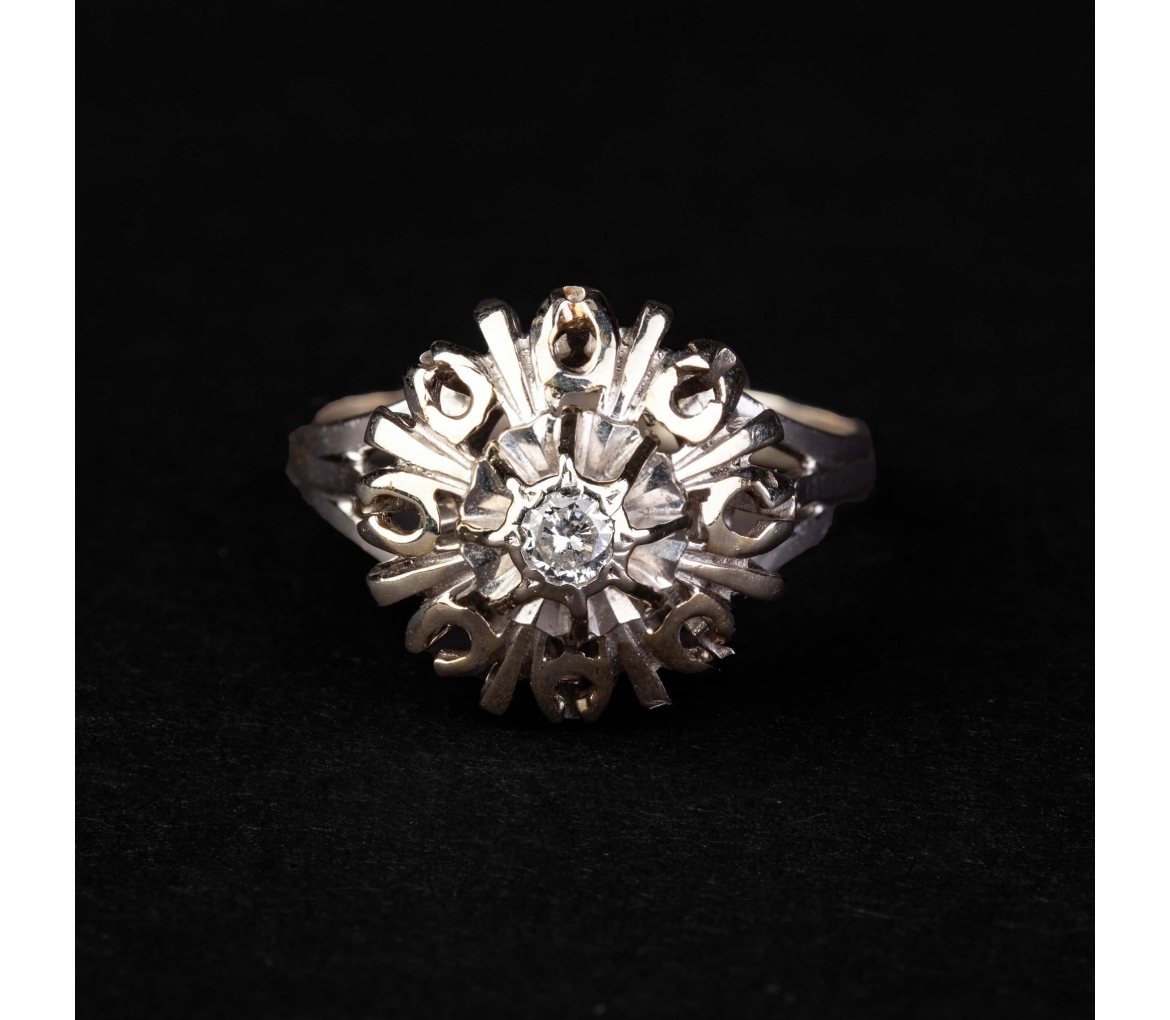 Antique gold ring with diamond - 1