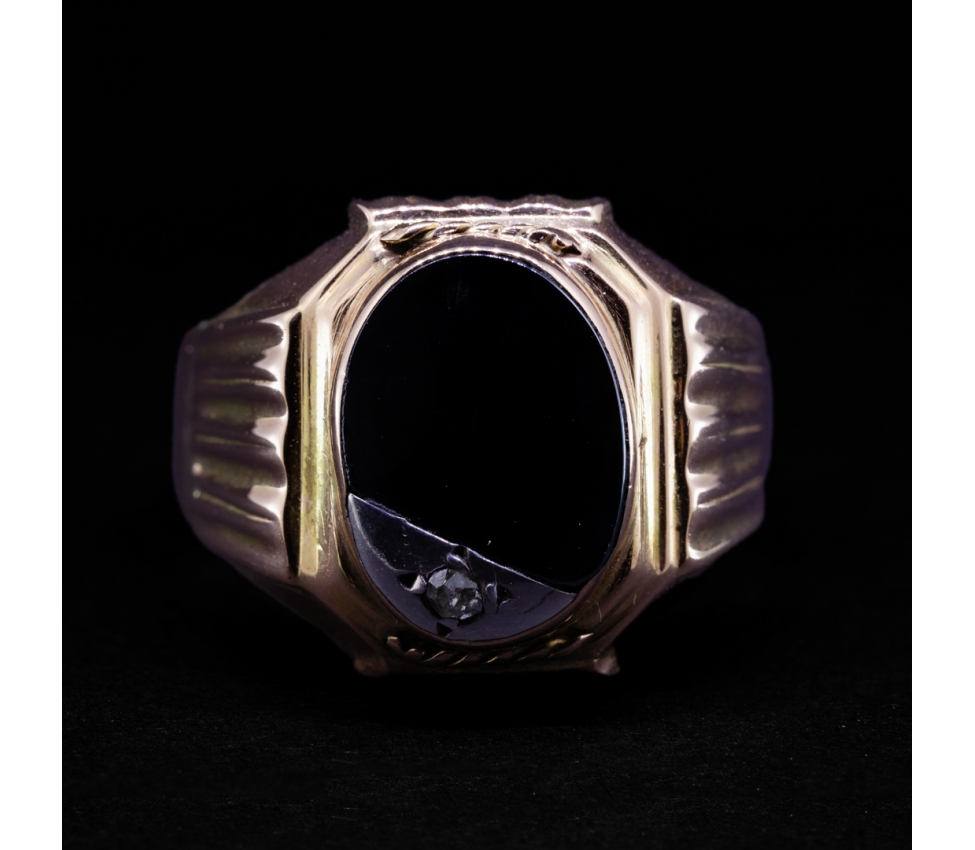 Gold signet ring with hematite and Old Mine cut diamond - 1