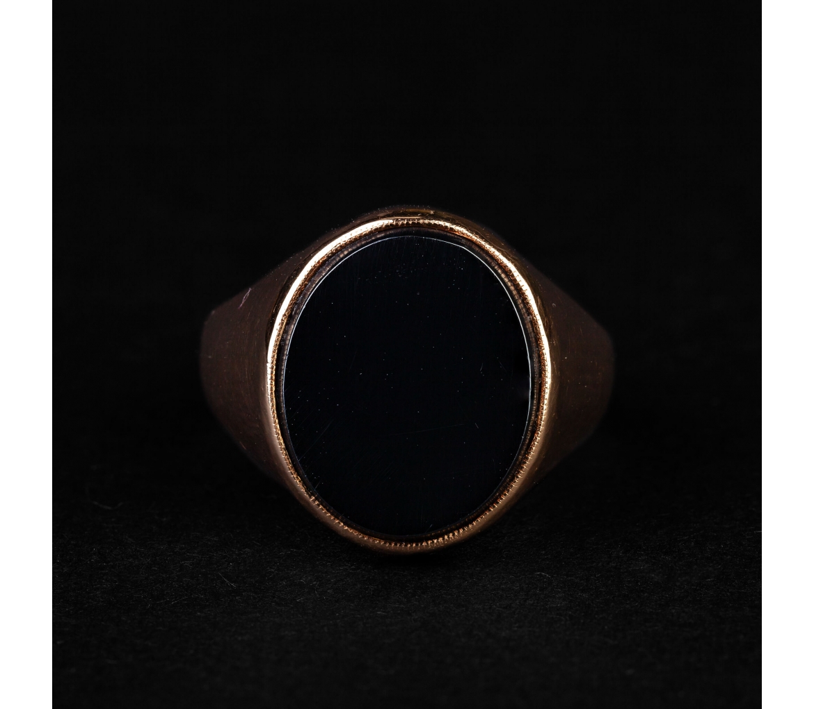 Gold vintage signet ring with hematite - 1