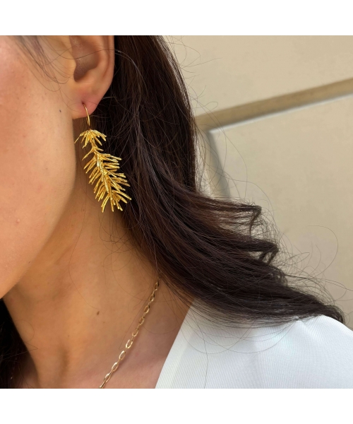 Goldplated bronze pine branch earrings - 2