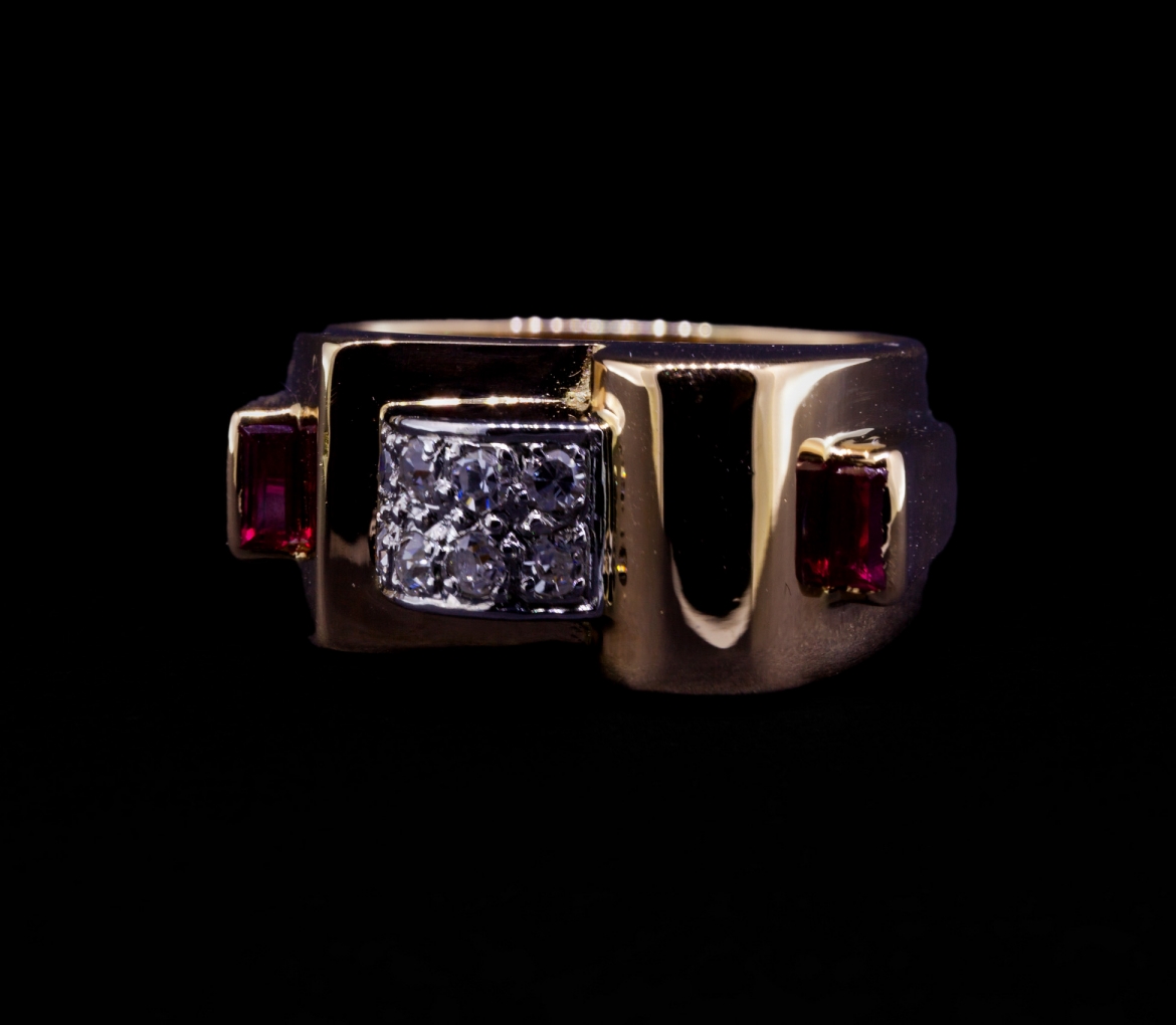 18K Gold, Ruby and Diamond Tank Ring, 1940s, Vintage - 1