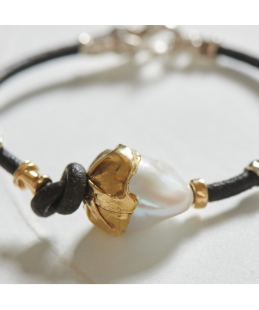 Leather Bracelet with Baroque Pearl and Handmade Gold and Silver Elements - 3
