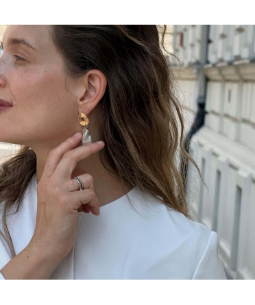 14K Gold Stud Earrings with Big Baroque Pearls Seafood - 4
