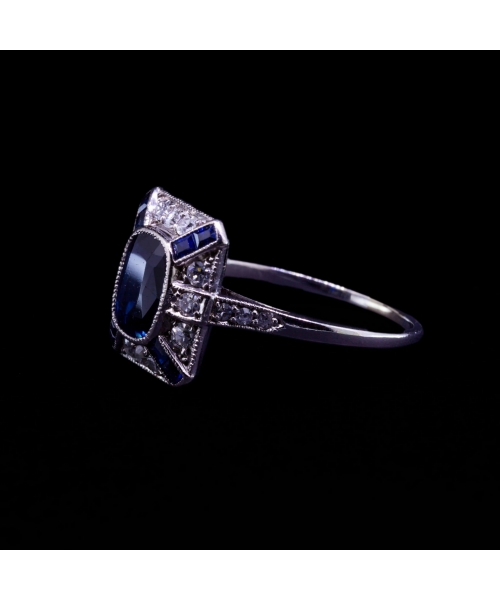 Platinum Art Deco Ring with Sapphire and Diamonds, 1920s - 2