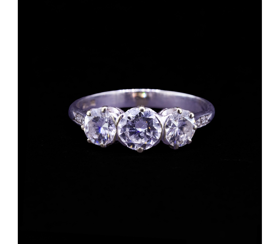 Platinum Three-Stone Diamond Ring, Vintage - 1