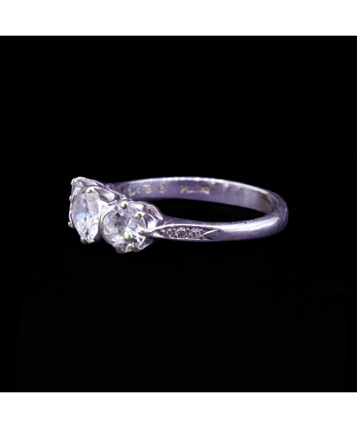 Platinum Three-Stone Diamond Ring, Vintage - 2