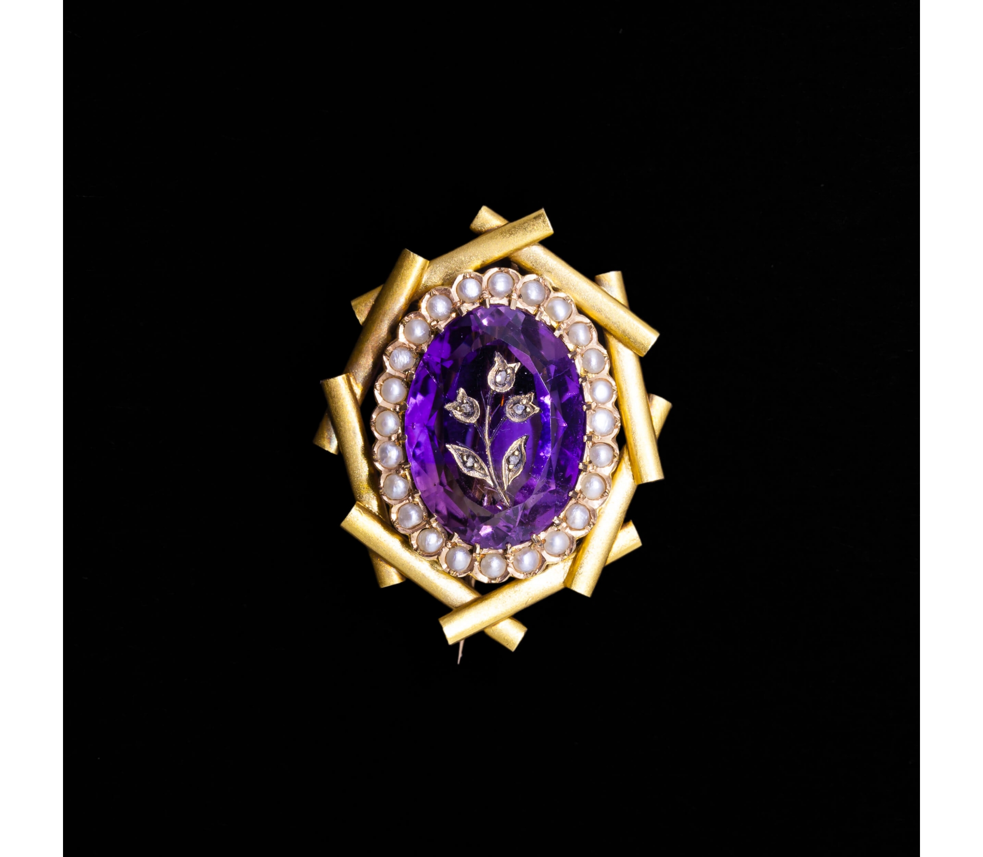 14K Gold, Amethyst, Pearl and Diamond Brooch, 1st half of the 20th century - 1 14K Gold, Amethyst, Pearl and Diamond Brooch, 1st half of the 20th century - 1